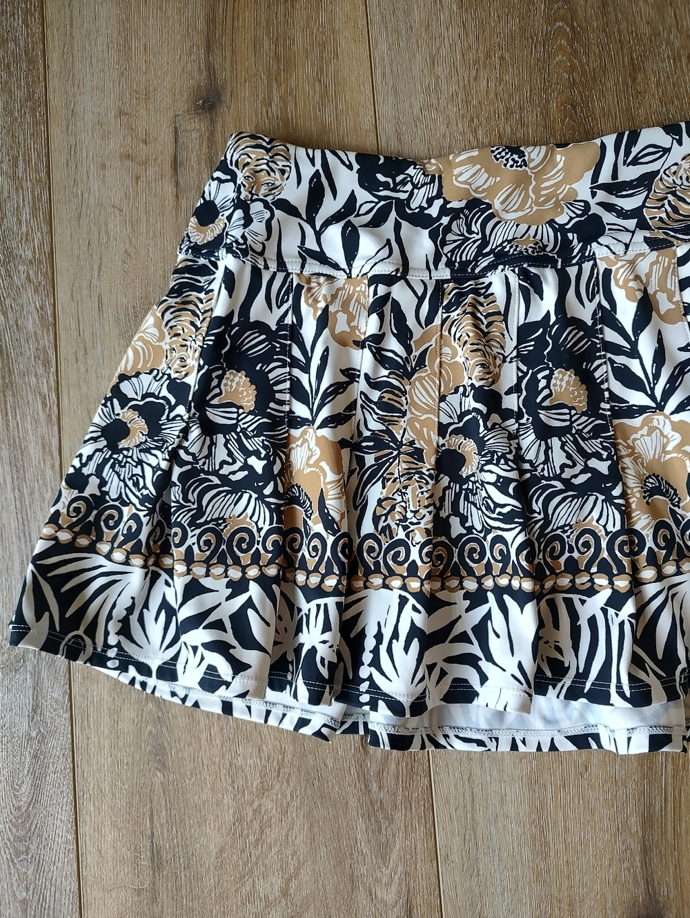 Lilly Pulitzer Luxletic UPF+50 Ressi Skort Gold Black Tennis Golf Pickleball M - Picture 9 of 13